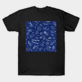 Dinosaur skull sketch tiled pattern blue T-Shirt